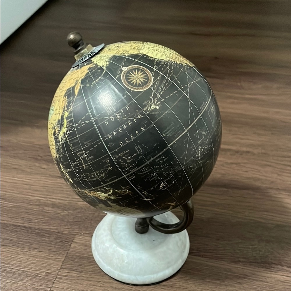Uma Home Decor Black Marble Globe
